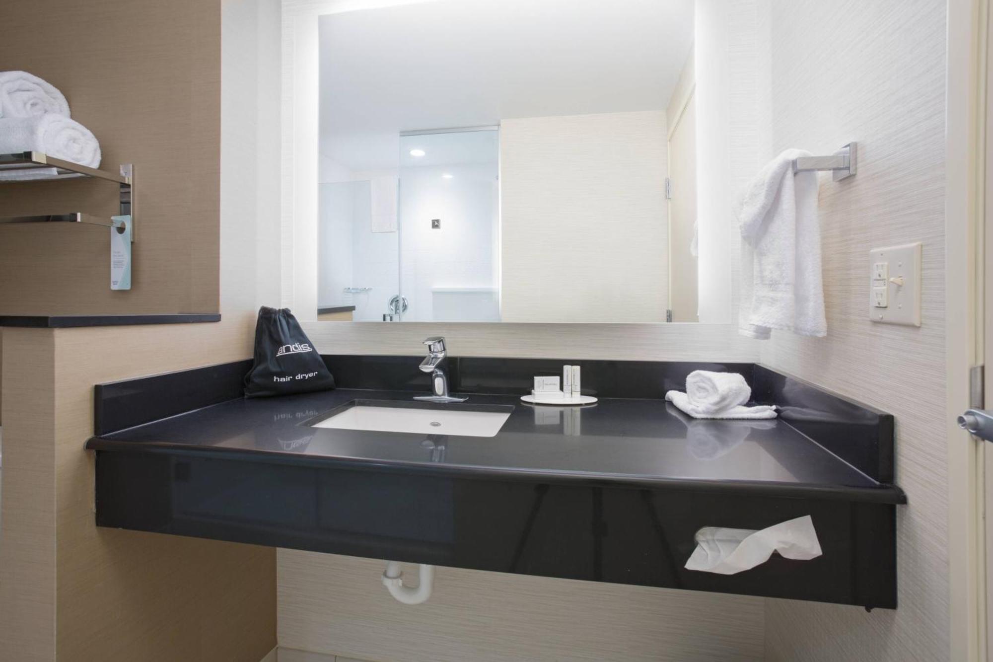 Fairfield Inn & Suites By Marriott Берлінгтон Екстер'єр фото